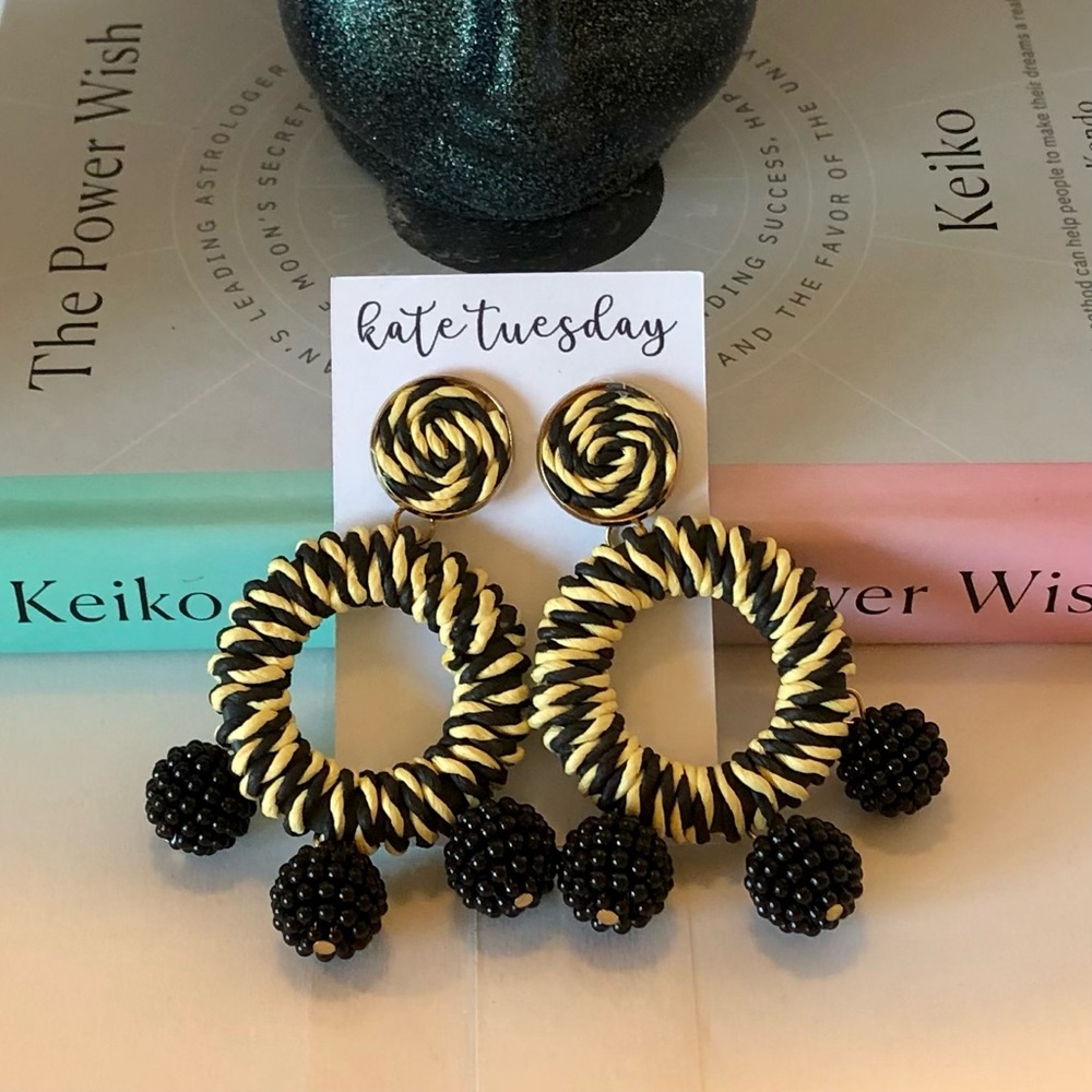 KATE—WOVEN CREAM & BLACK HANGING EARRINGS!! BNWT/NEVER USED. HIGH QUALITY!!